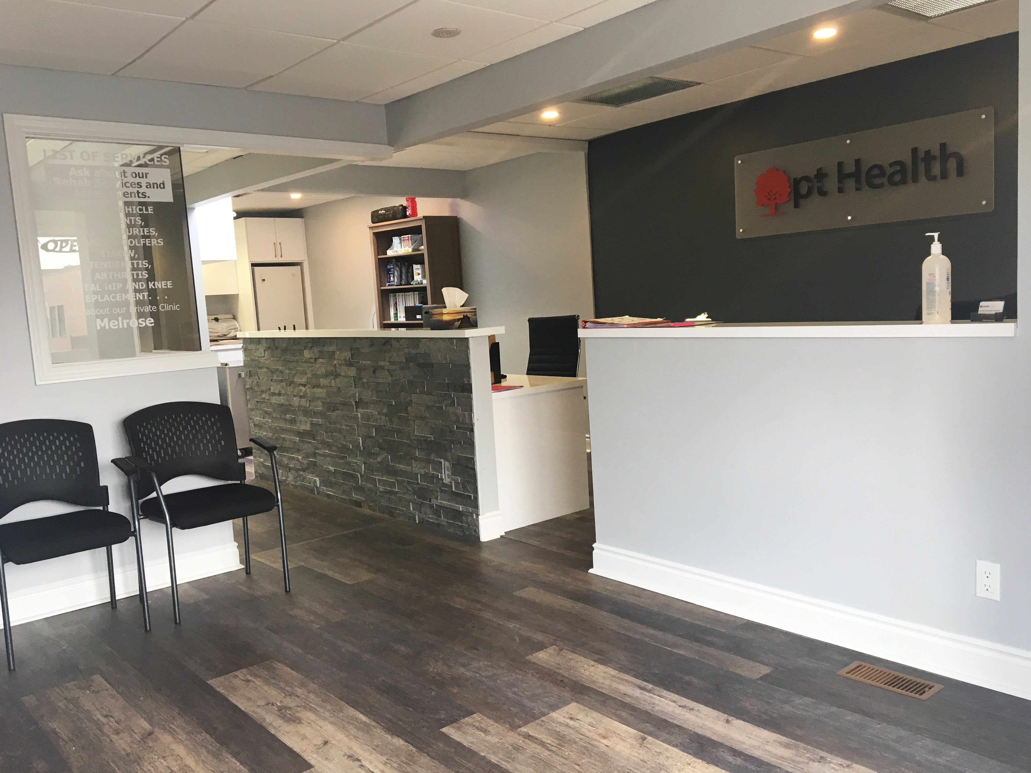 Photograph of Melrose Physiotherapy pt Health's reception desk