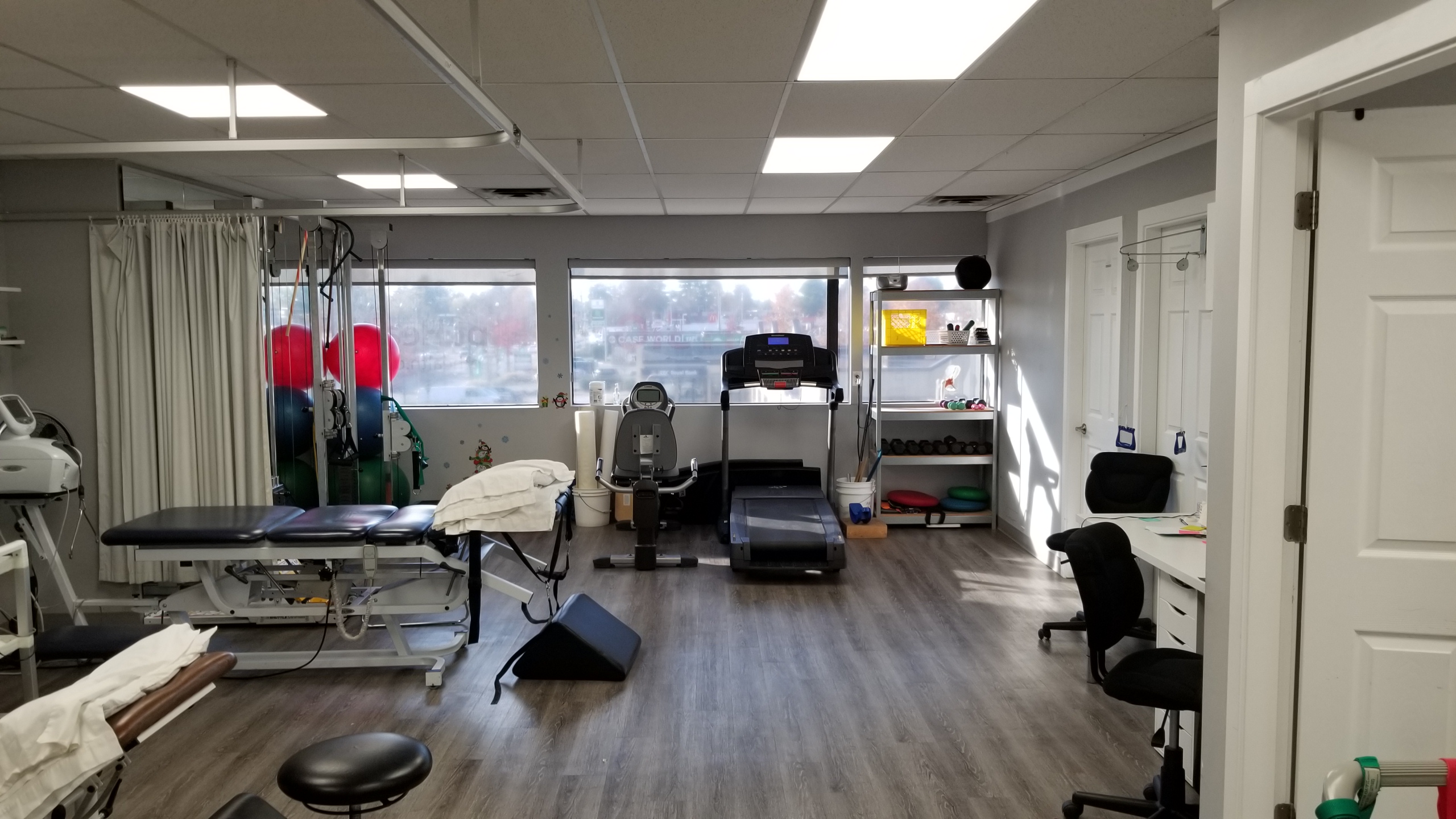 photo of newton physiotherapy gym area